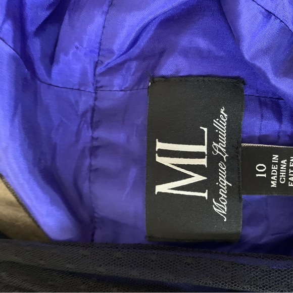 Gorgeous Monique Lhuillier prom or wedding Gown - Picture 2 of 7